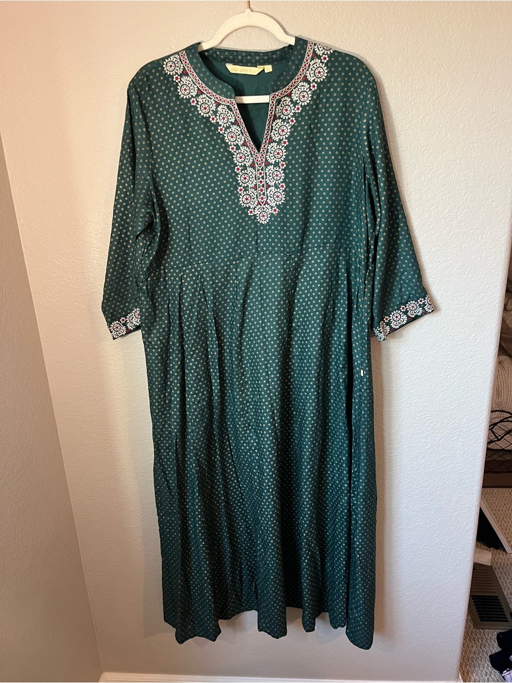 Avaasa XXL Dark Green Embroidered Kurta Maxi Dress Boho Indian Ethnic LIKE NEW